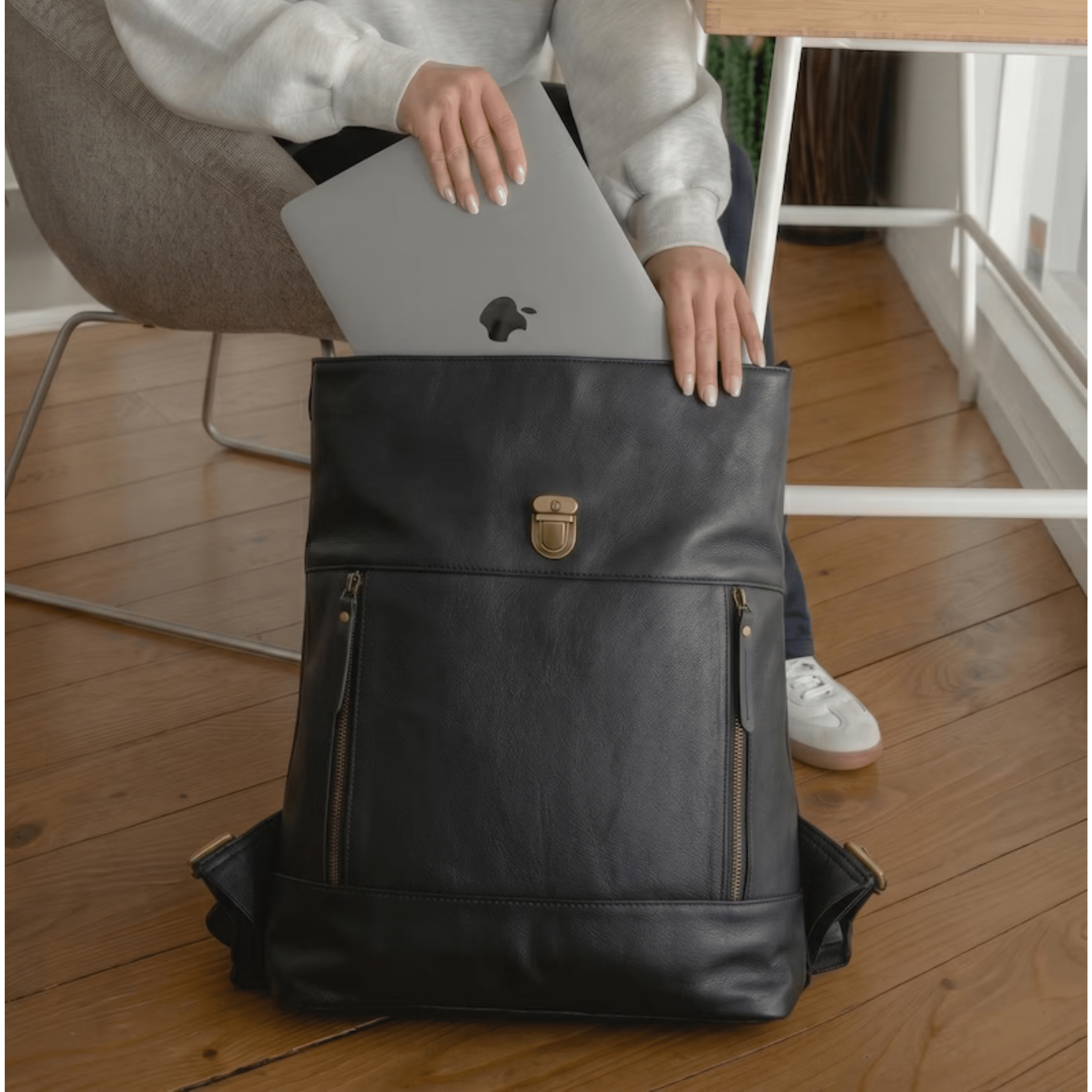 Full Grain Leather Roll Top Backpack  inner ivew